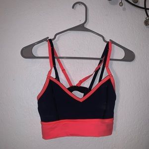 Super rare style lululemon sports bra🌟